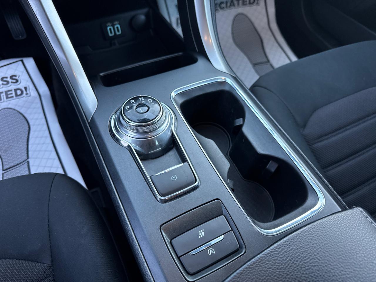 Ford Fusion SE FWD 2020