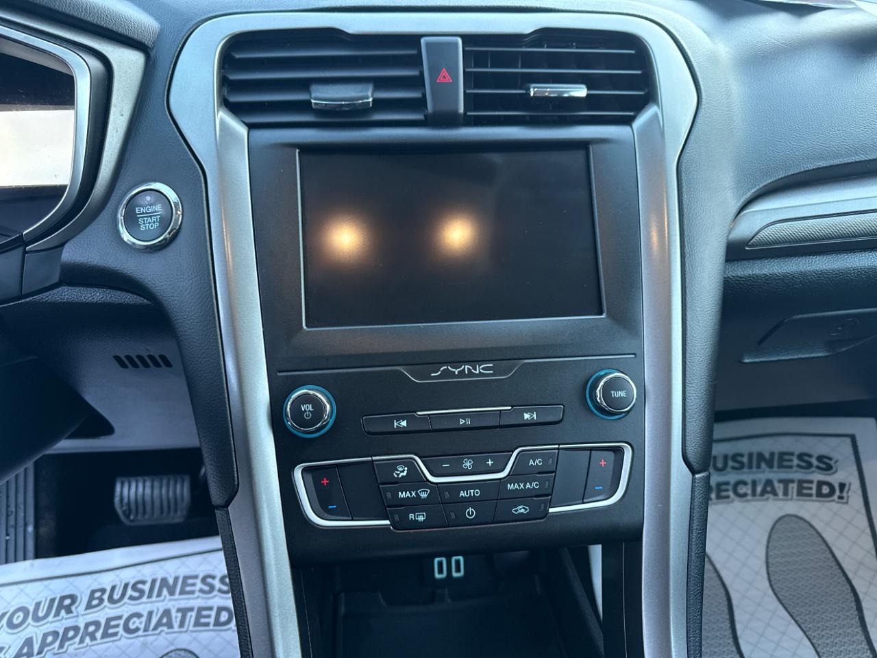 Ford Fusion SE FWD 2020