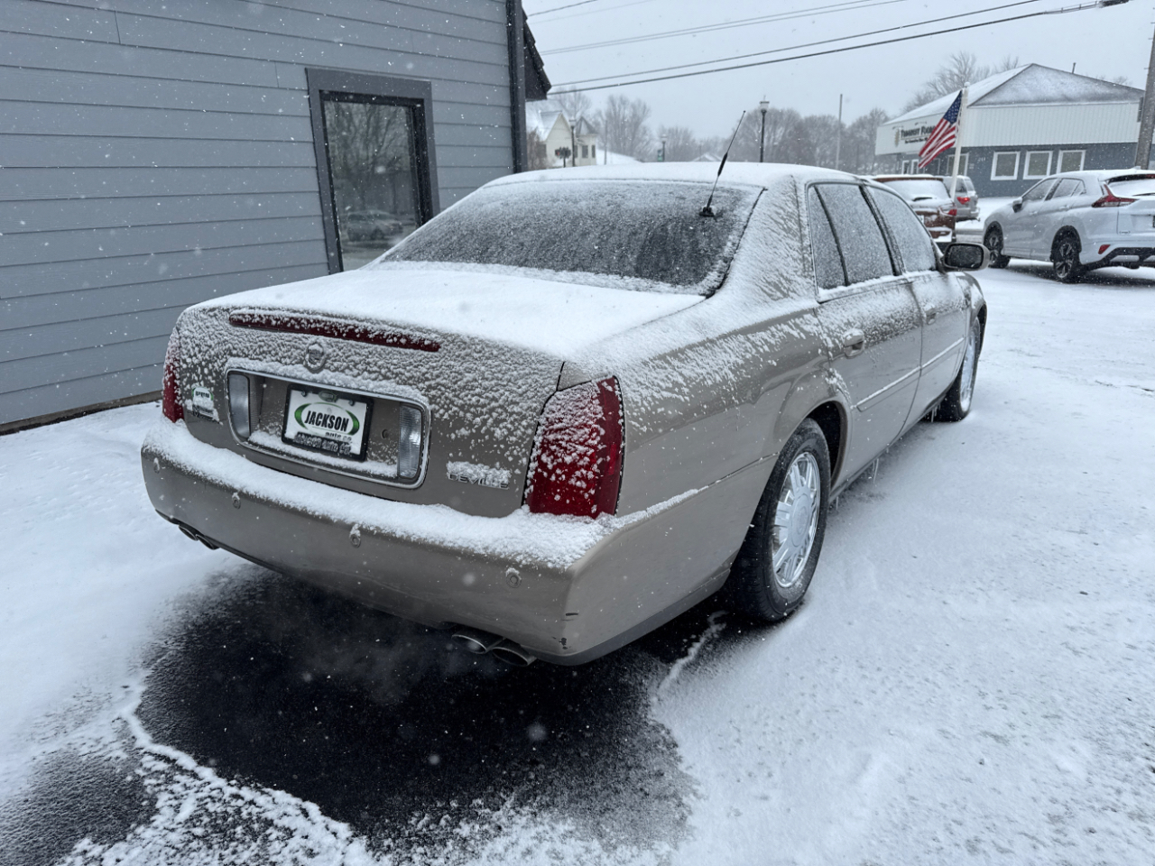 Cadillac DeVille 4dr Sdn 2003