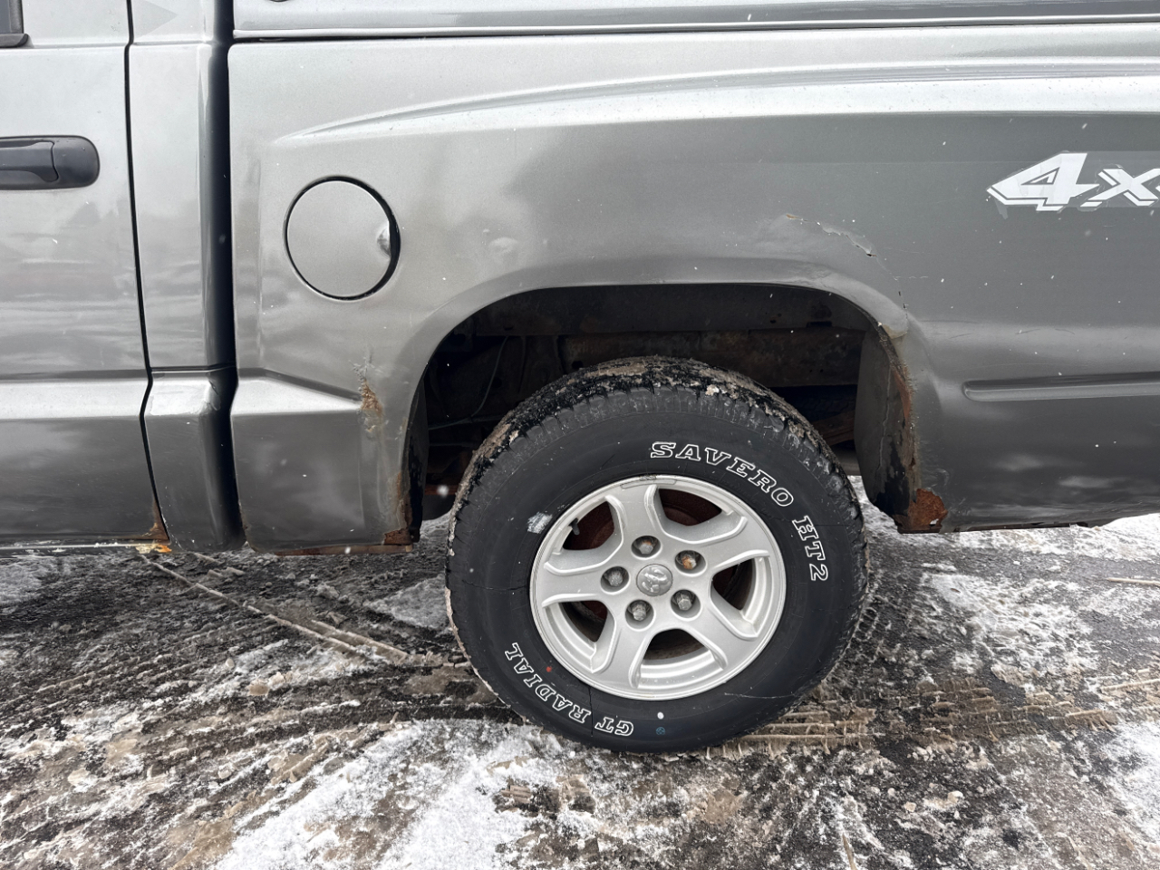 Dodge Dakota Quad Cab 4WD ST 2005