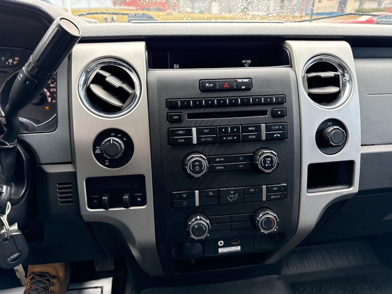 Ford F-150 4WD SuperCrew 145" XLT 2013