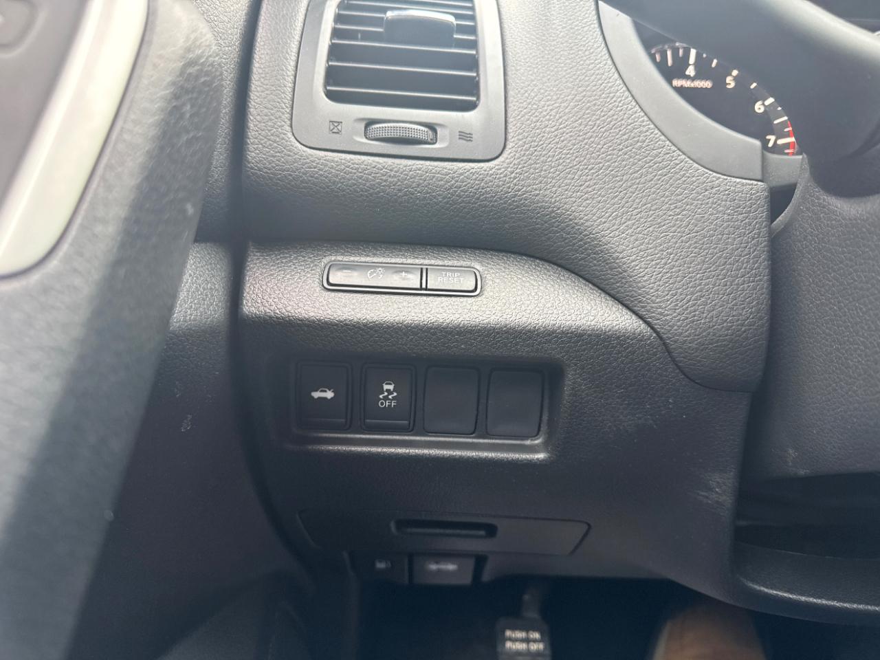 Nissan Altima 4dr Sdn I4 2.5 2016