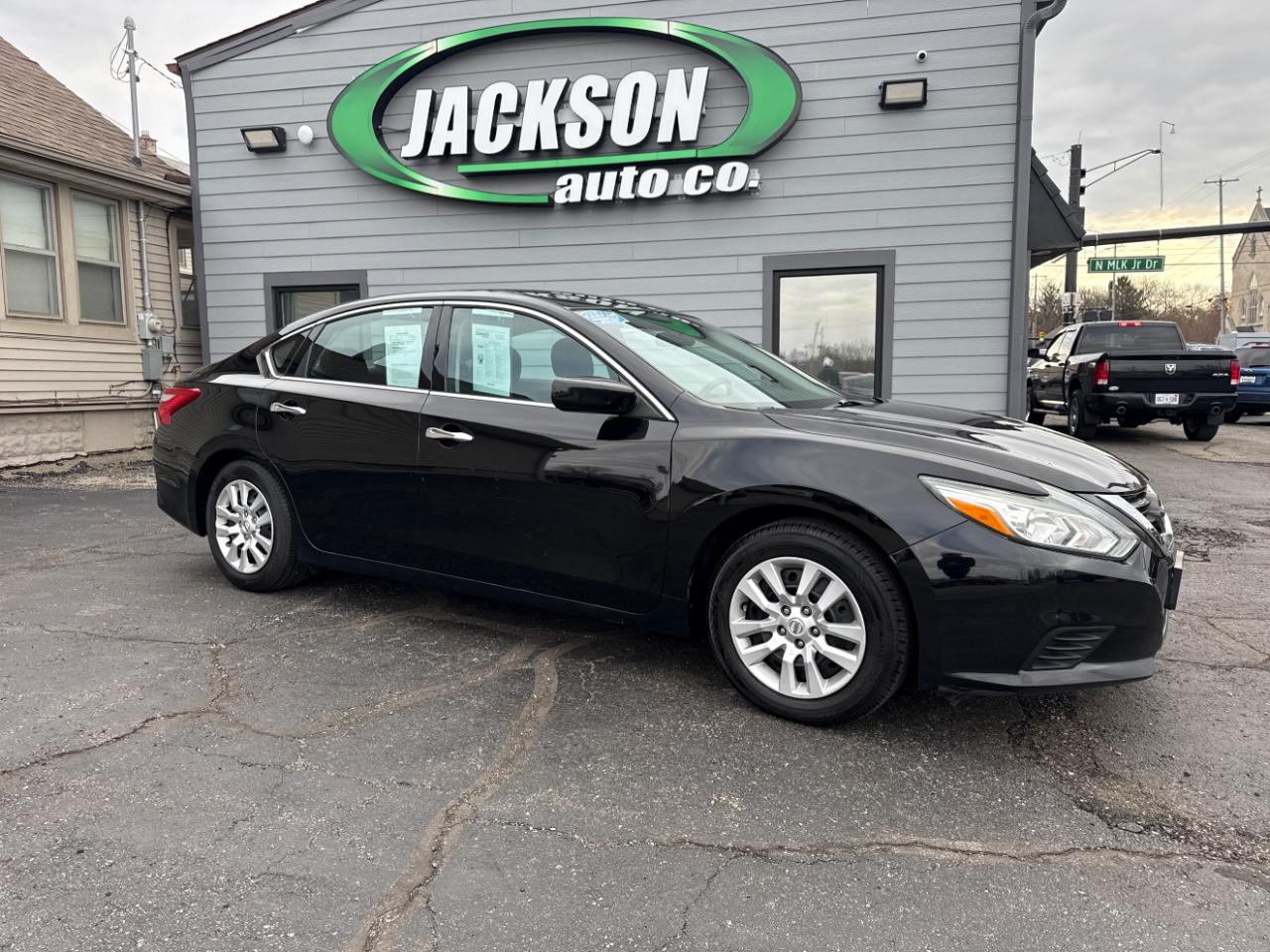 Nissan Altima 4dr Sdn I4 2.5 2016