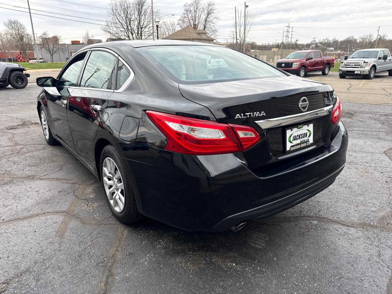 Nissan Altima 4dr Sdn I4 2.5 2016