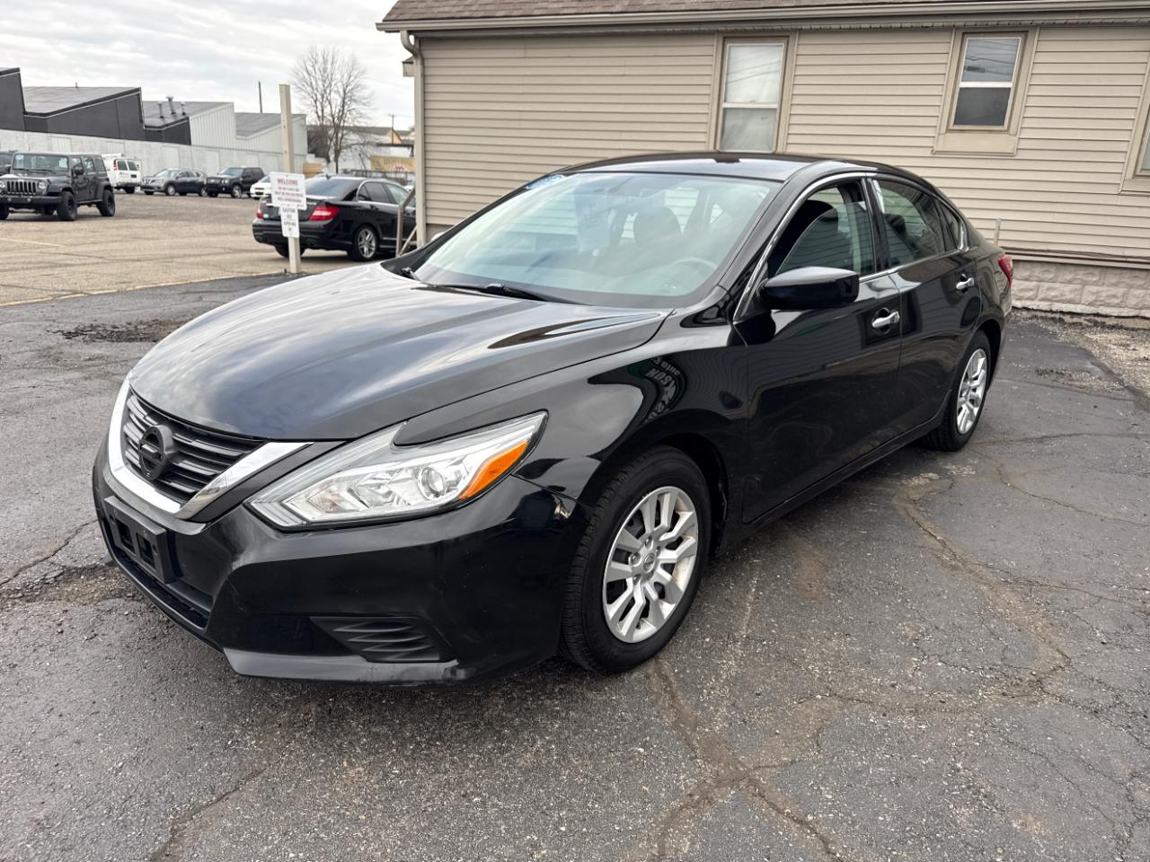 Nissan Altima 4dr Sdn I4 2.5 2016