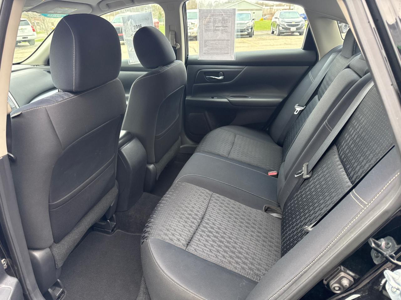 Nissan Altima 4dr Sdn I4 2.5 2016