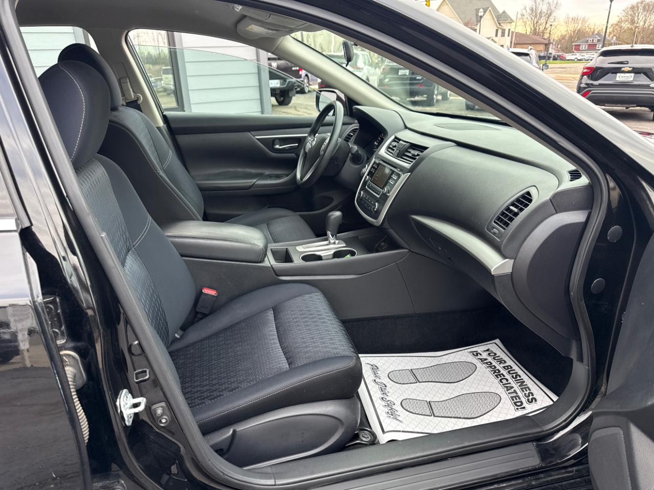 Nissan Altima 4dr Sdn I4 2.5 2016