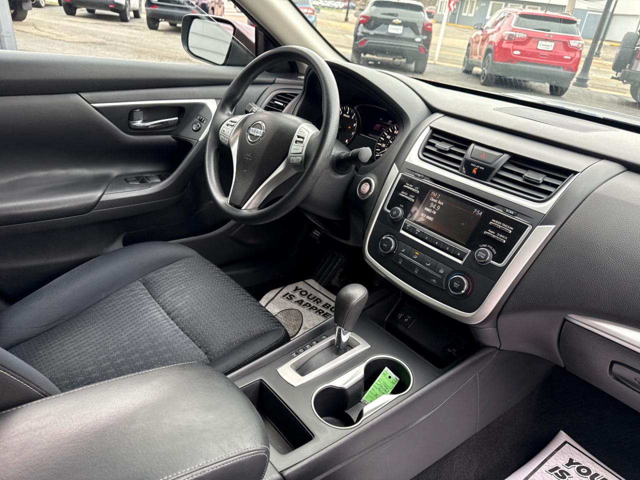 Nissan Altima 4dr Sdn I4 2.5 2016