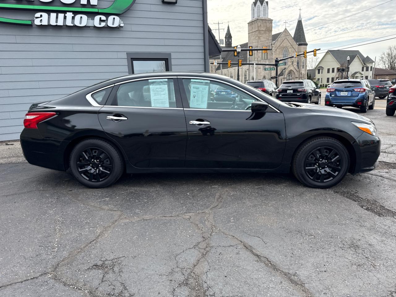 Nissan Altima 4dr Sdn I4 2.5 2016