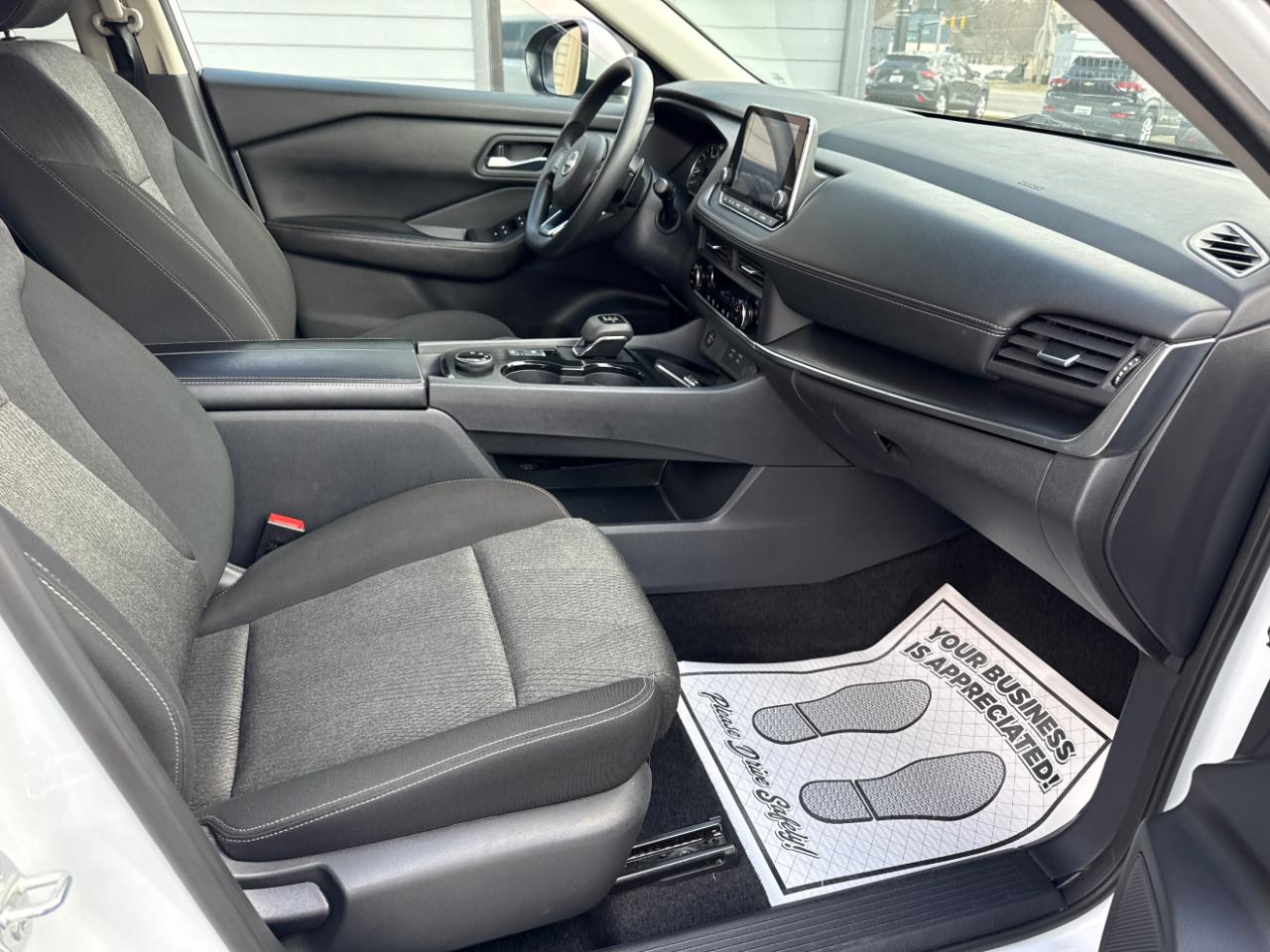 Nissan Rogue AWD SV 2024