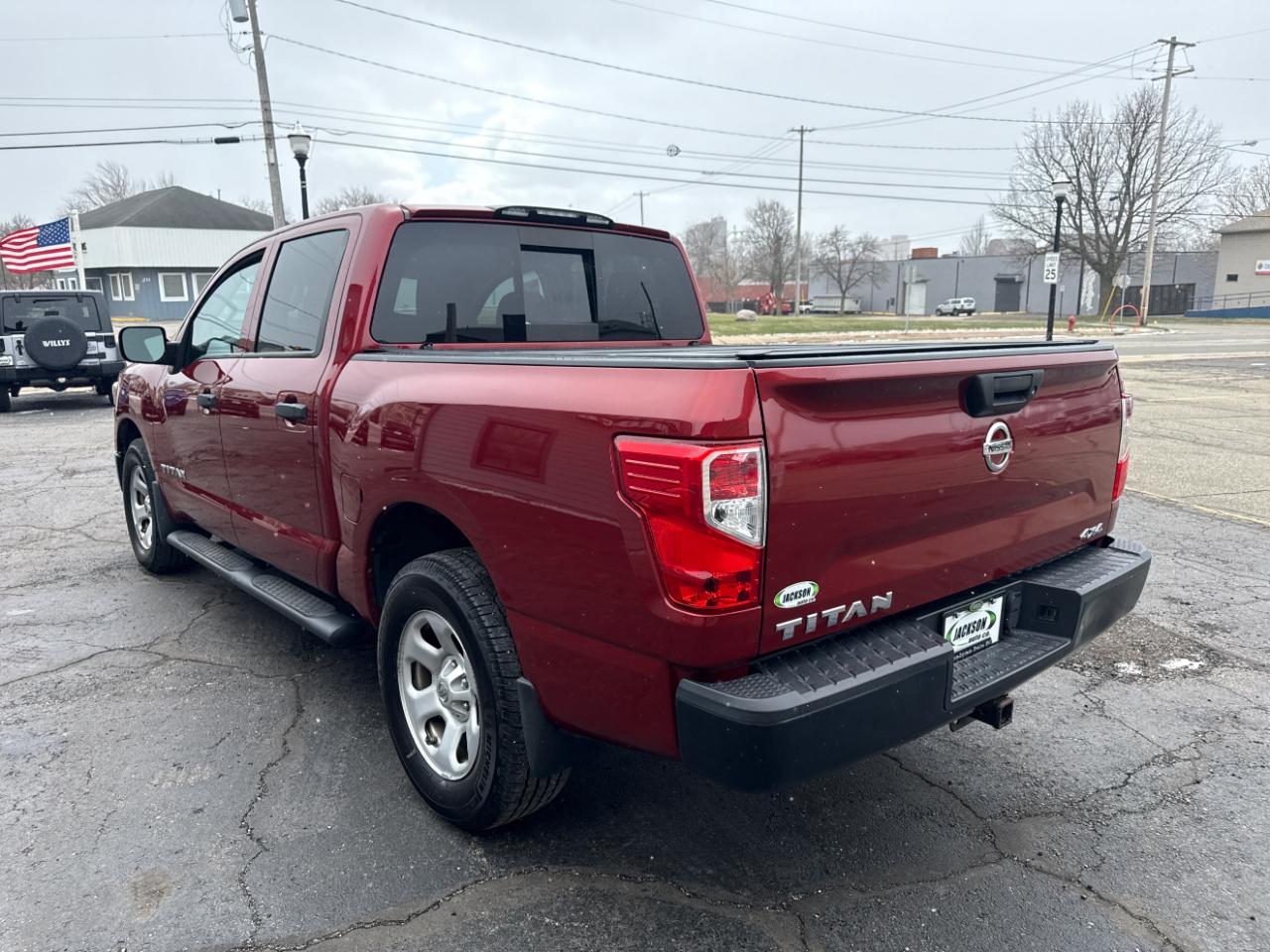 Nissan Titan 4x4 Crew Cab S 2017