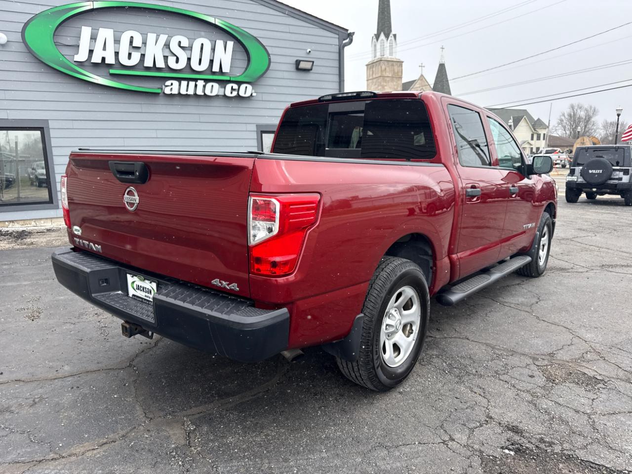 Nissan Titan 4x4 Crew Cab S 2017