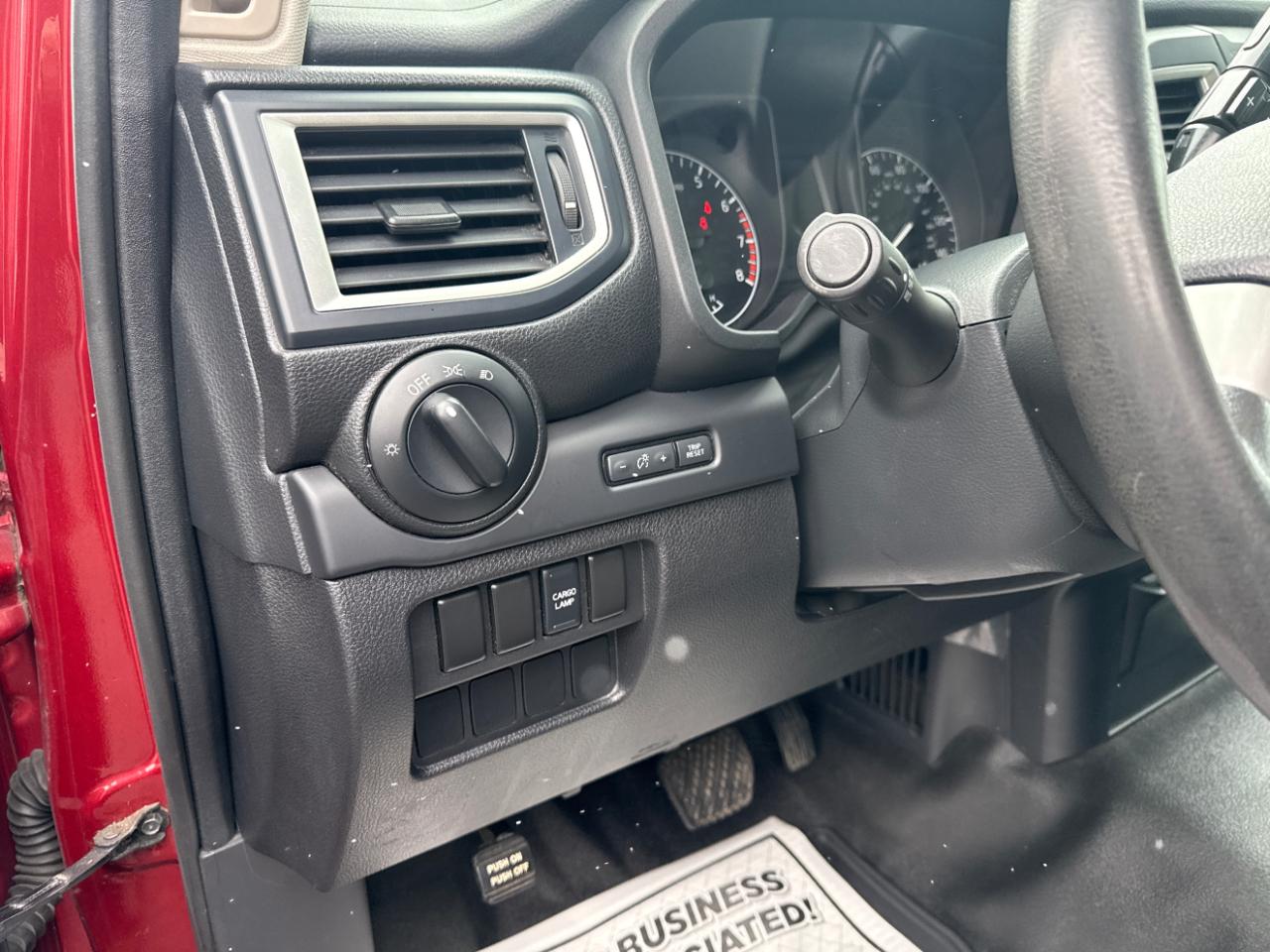 Nissan Titan 4x4 Crew Cab S 2017