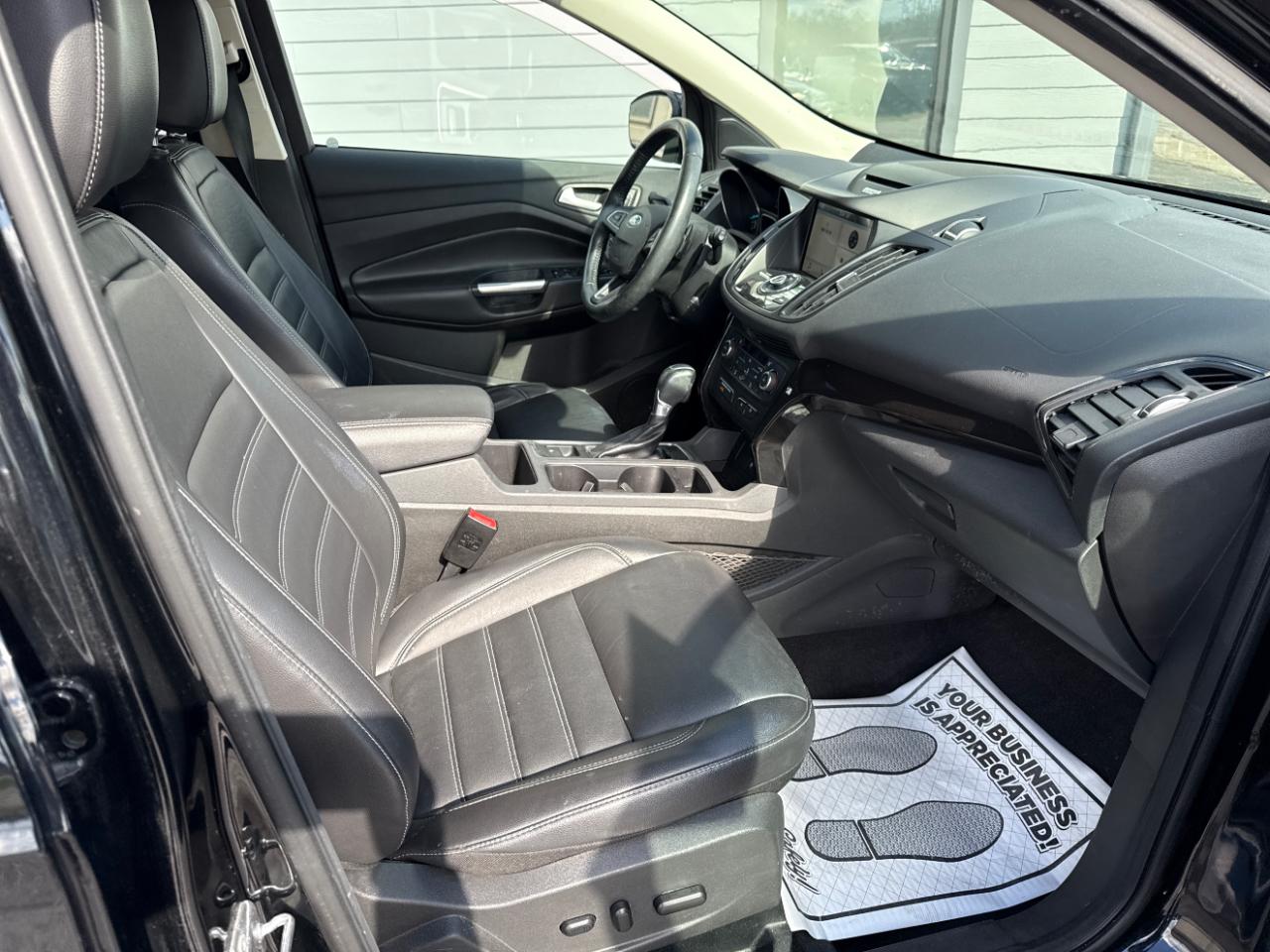 Ford Escape Titanium FWD 2017