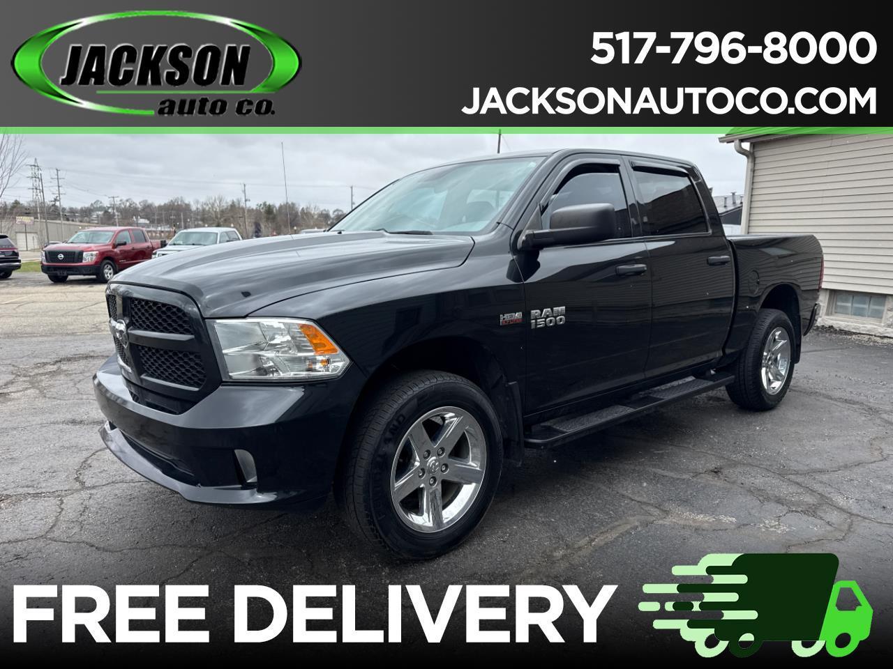RAM 1500 4WD Crew Cab 140.5" Express *Ltd Avail* 2017