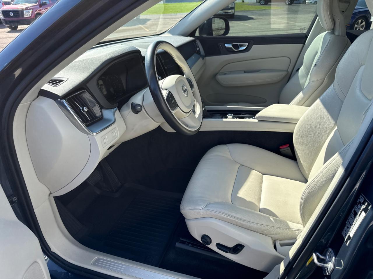 Volvo XC60 T6 AWD Momentum 2018