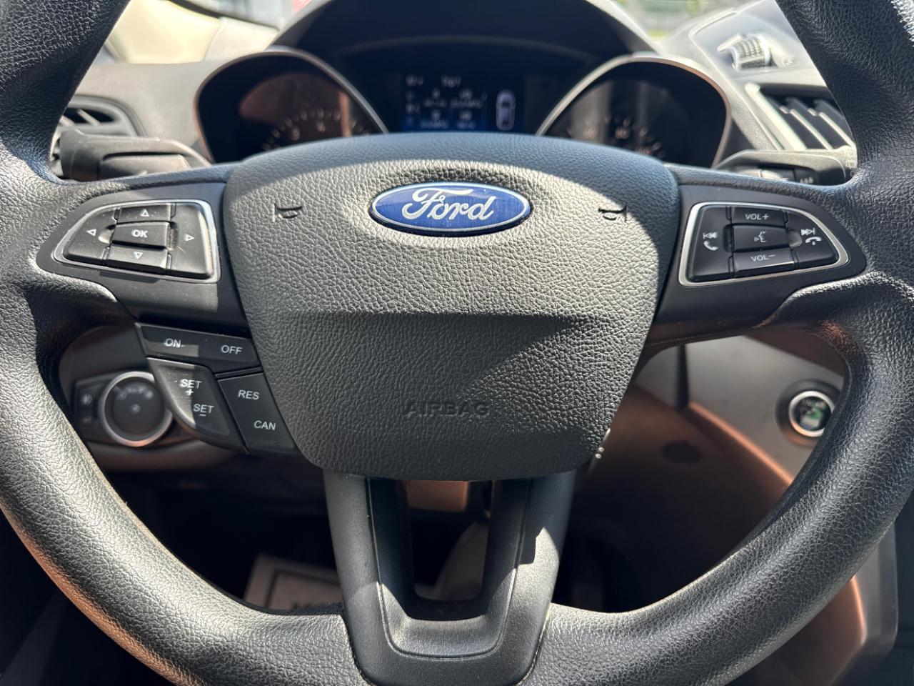 2019 Ford Escape SE - Photo 17