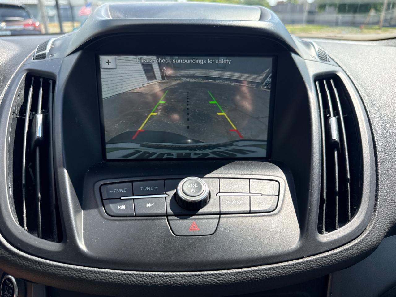 2019 Ford Escape SE - Photo 19