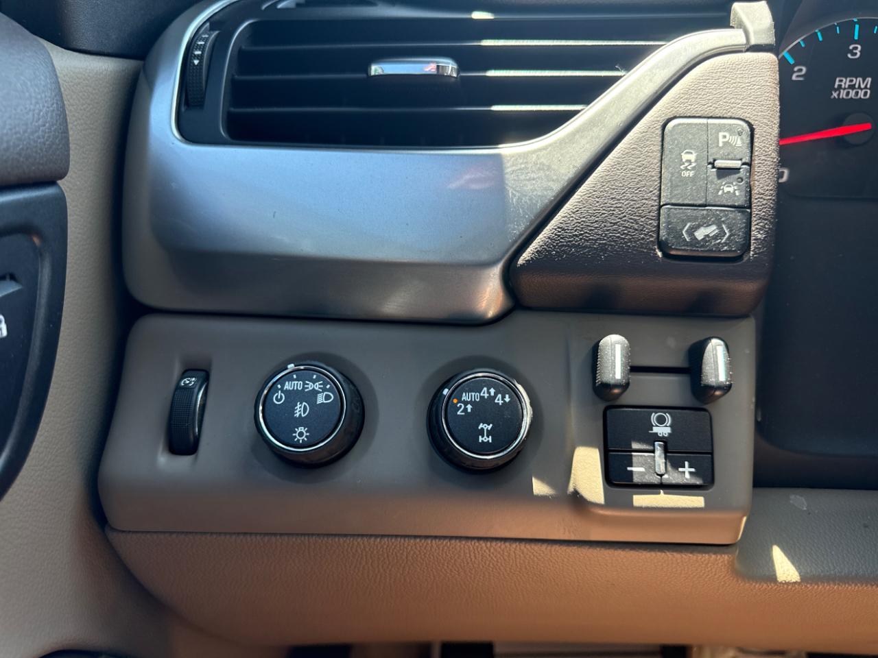Chevrolet Tahoe 4WD 4dr Premier 2017