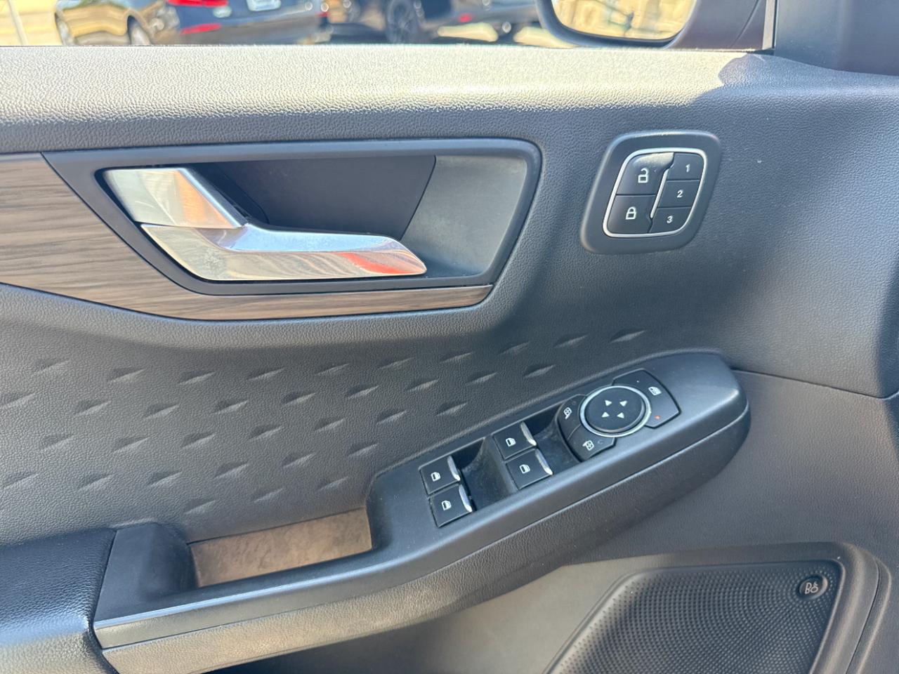 Ford Escape Titanium AWD 2020