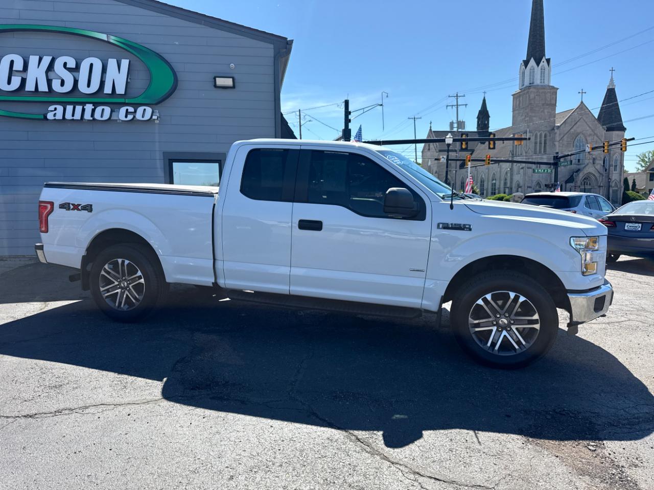 Ford F-150 4WD SuperCab 145" XLT 2015