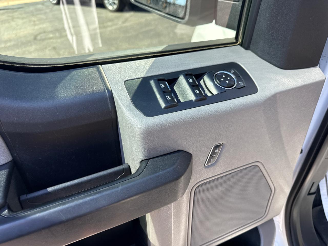 Ford F-150 4WD SuperCab 145" XLT 2015