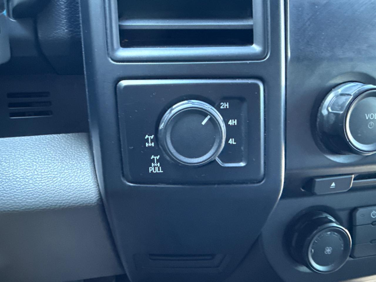 Ford F-150 4WD SuperCab 145" XLT 2015
