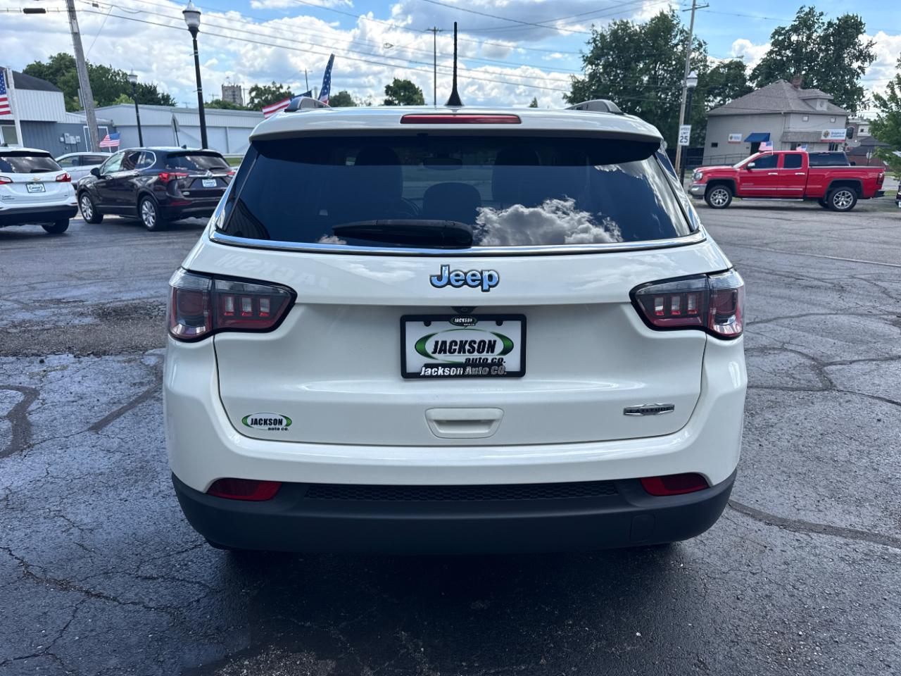 Jeep Compass Latitude w/Sun/Wheel Pkg FWD 2019