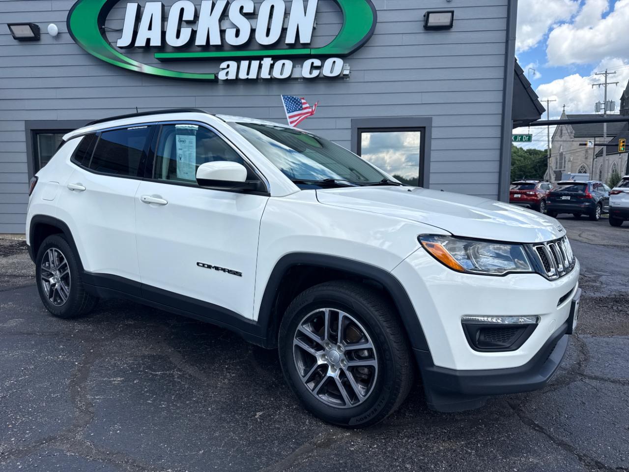 Jeep Compass Latitude w/Sun/Wheel Pkg FWD 2019