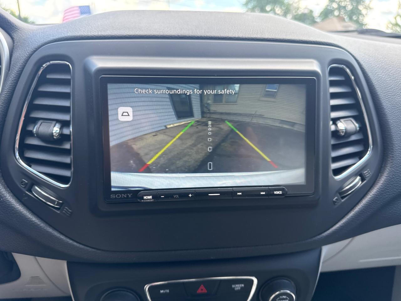Jeep Compass Latitude w/Sun/Wheel Pkg FWD 2019