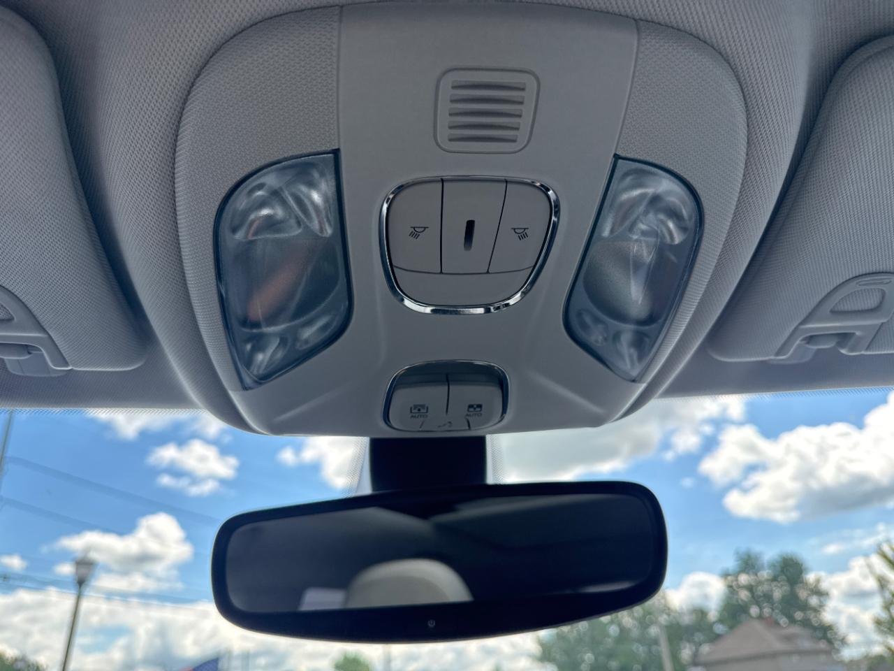 Jeep Compass Latitude w/Sun/Wheel Pkg FWD 2019