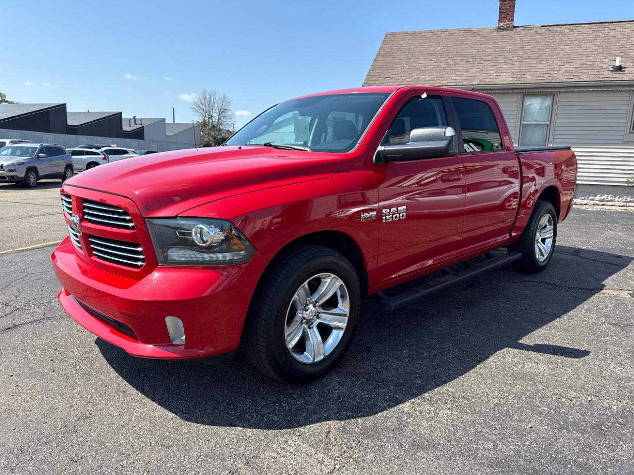 RAM 1500 4WD Crew Cab 140.5" Sport 2015