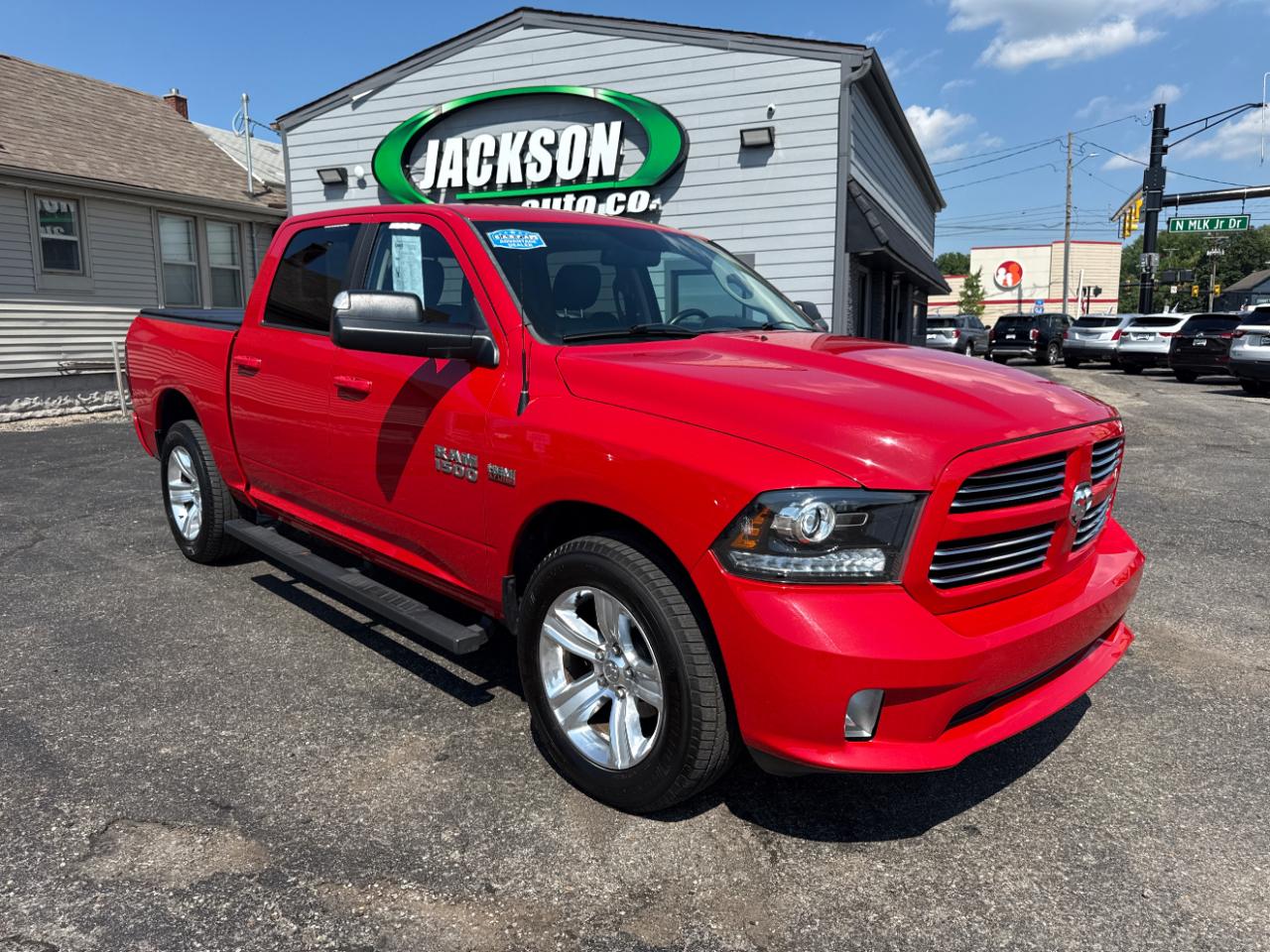 RAM 1500 4WD Crew Cab 140.5" Sport 2015