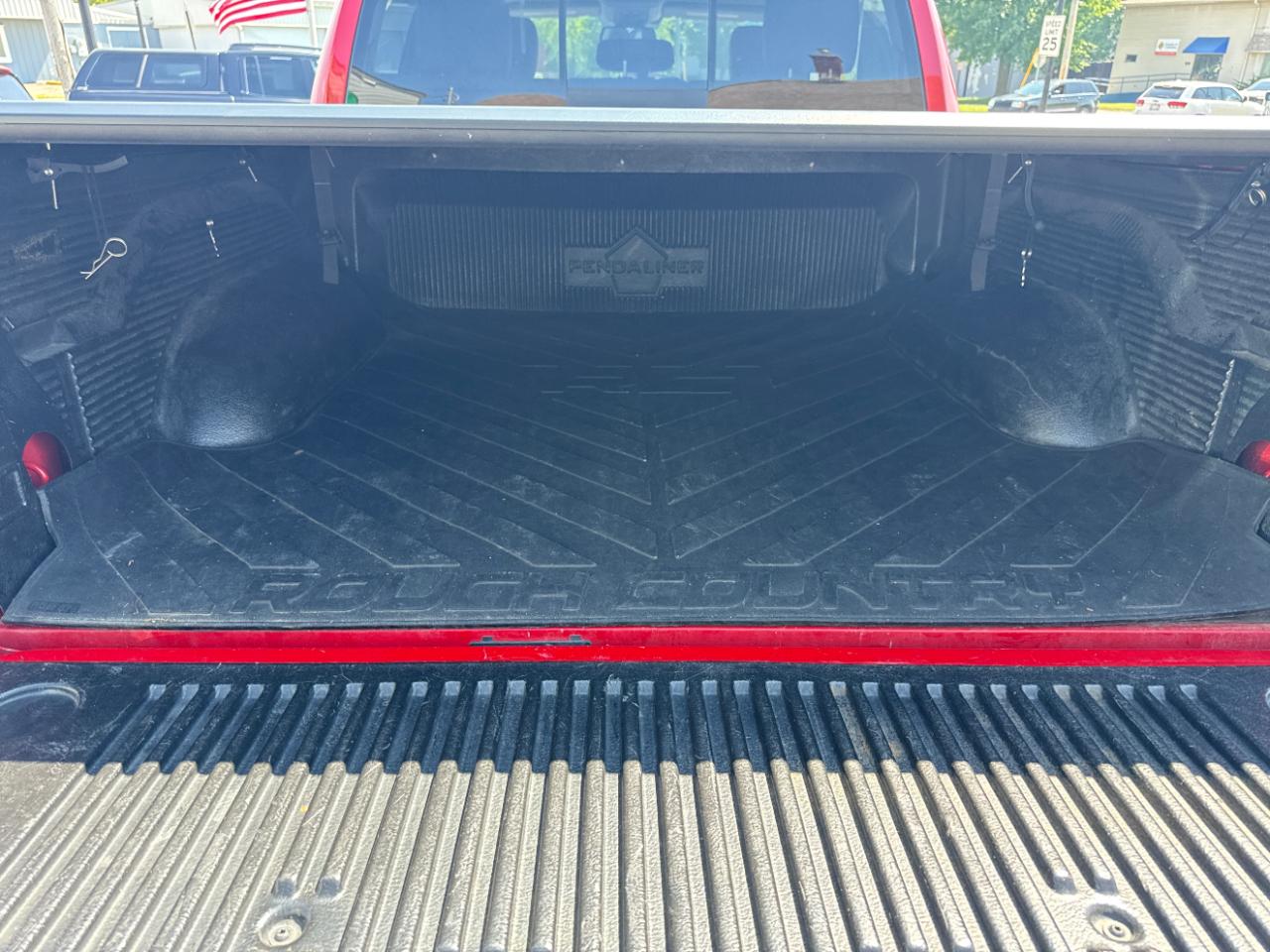 RAM 1500 4WD Crew Cab 140.5" Sport 2015