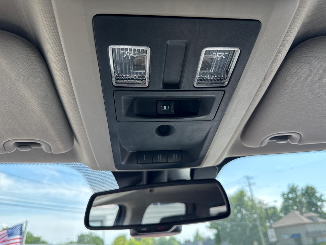 RAM 1500 4WD Crew Cab 140.5" Sport 2015