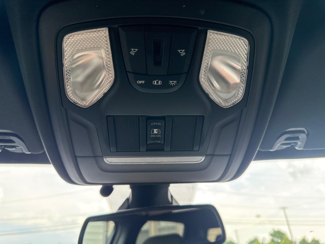 RAM 1500 Big Horn/Lone Star 4x4 Crew Cab 5'7" Box 2019