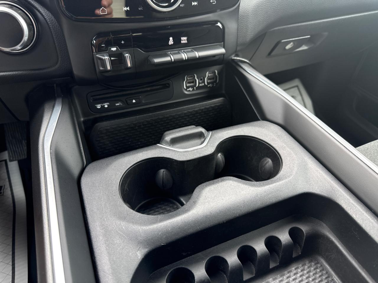 RAM 1500 Big Horn/Lone Star 4x4 Crew Cab 5'7" Box 2019