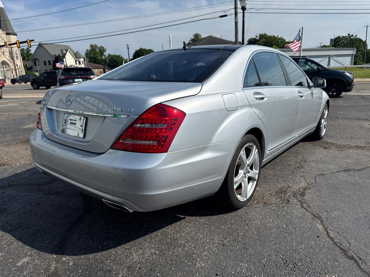 Mercedes-Benz S-Class 4dr Sdn S 550 4MATIC 2013
