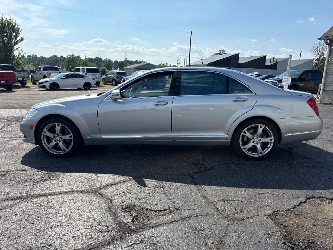 Mercedes-Benz S-Class 4dr Sdn S 550 4MATIC 2013