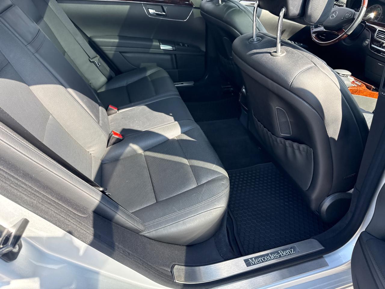 Mercedes-Benz S-Class 4dr Sdn S 550 4MATIC 2013