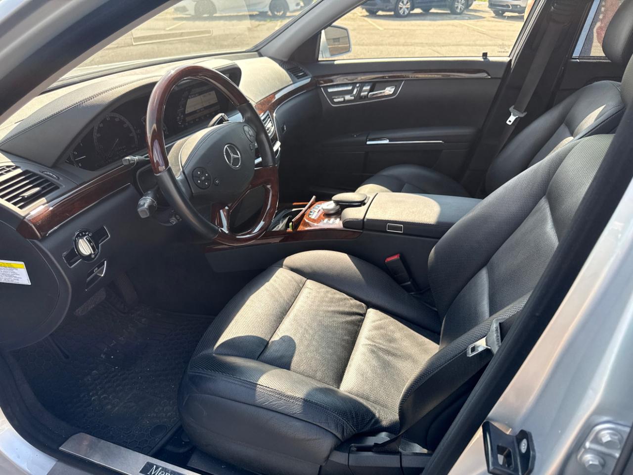 Mercedes-Benz S-Class 4dr Sdn S 550 4MATIC 2013