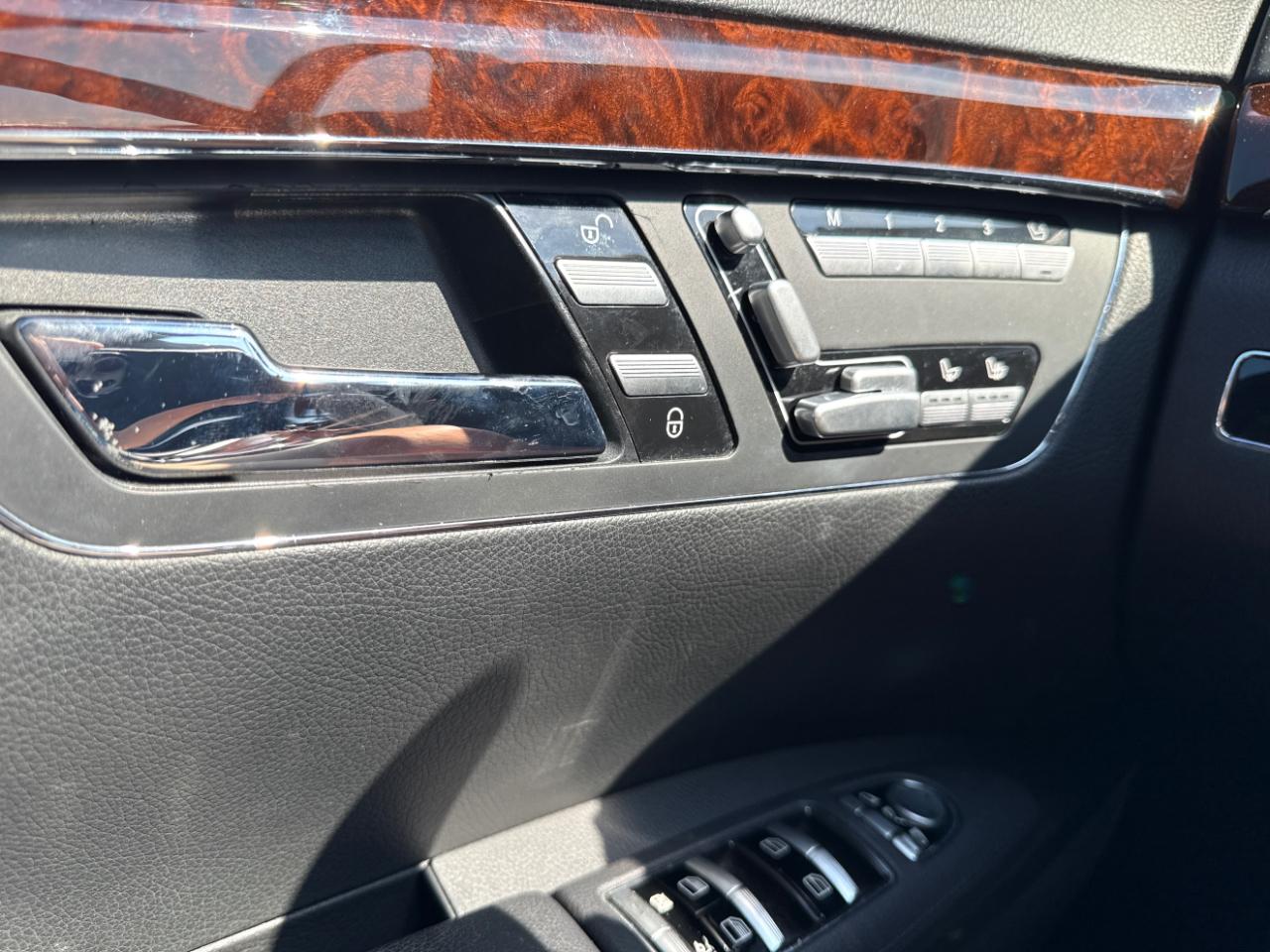 Mercedes-Benz S-Class 4dr Sdn S 550 4MATIC 2013
