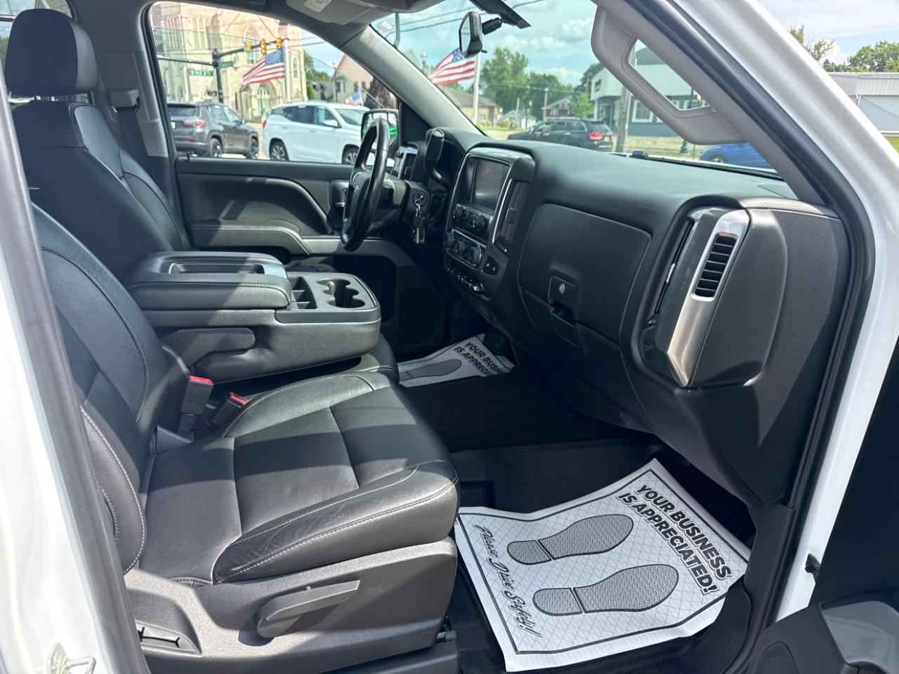 Chevrolet Silverado 1500 4WD Crew Cab 143.5" LT w/2LT 2018