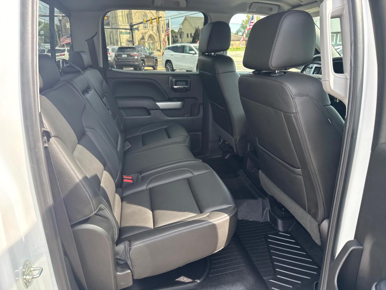 Chevrolet Silverado 1500 4WD Crew Cab 143.5" LT w/2LT 2018