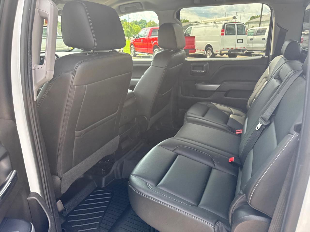 Chevrolet Silverado 1500 4WD Crew Cab 143.5" LT w/2LT 2018