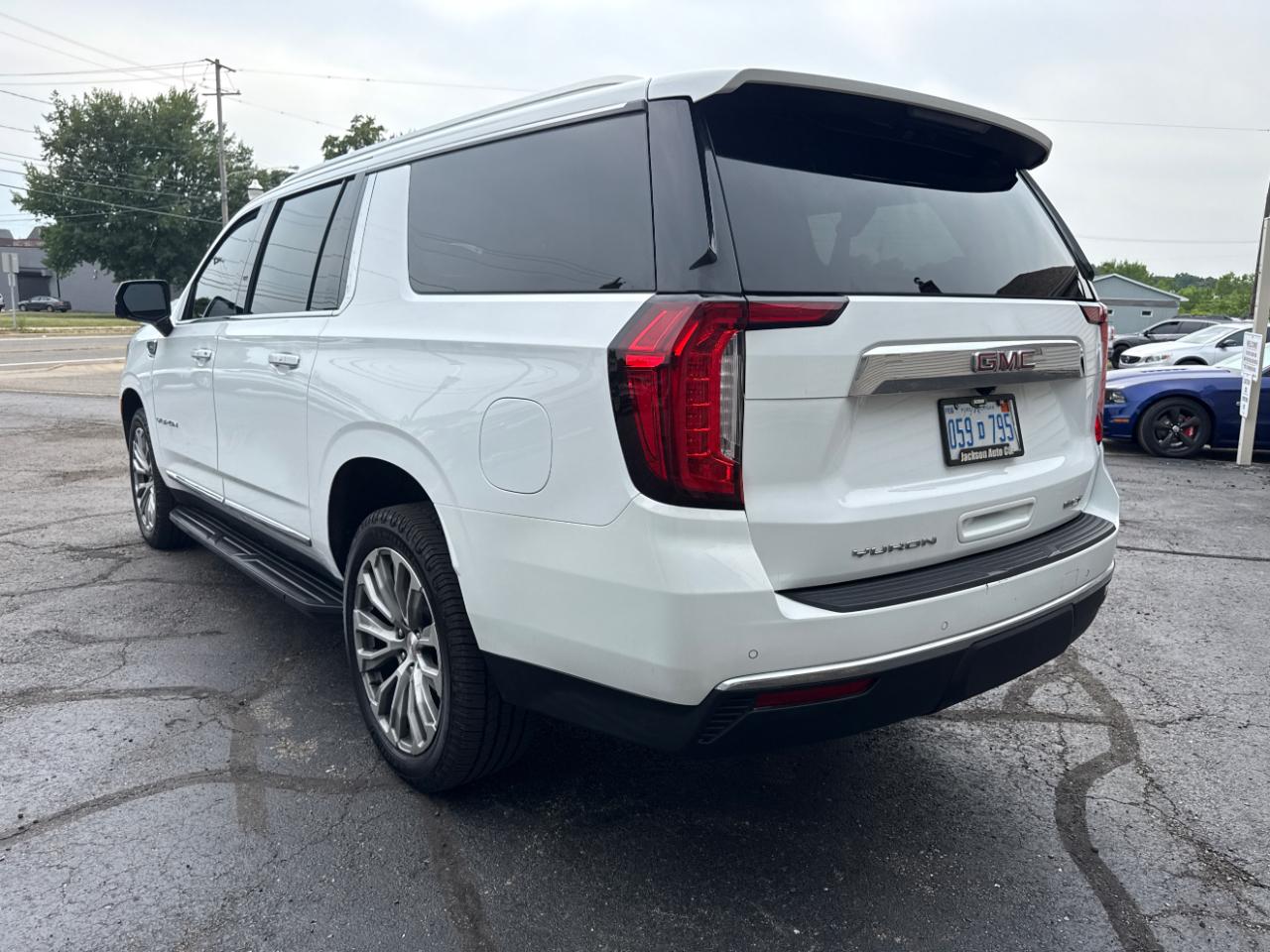 GMC Yukon XL 4WD 4dr SLT 2021