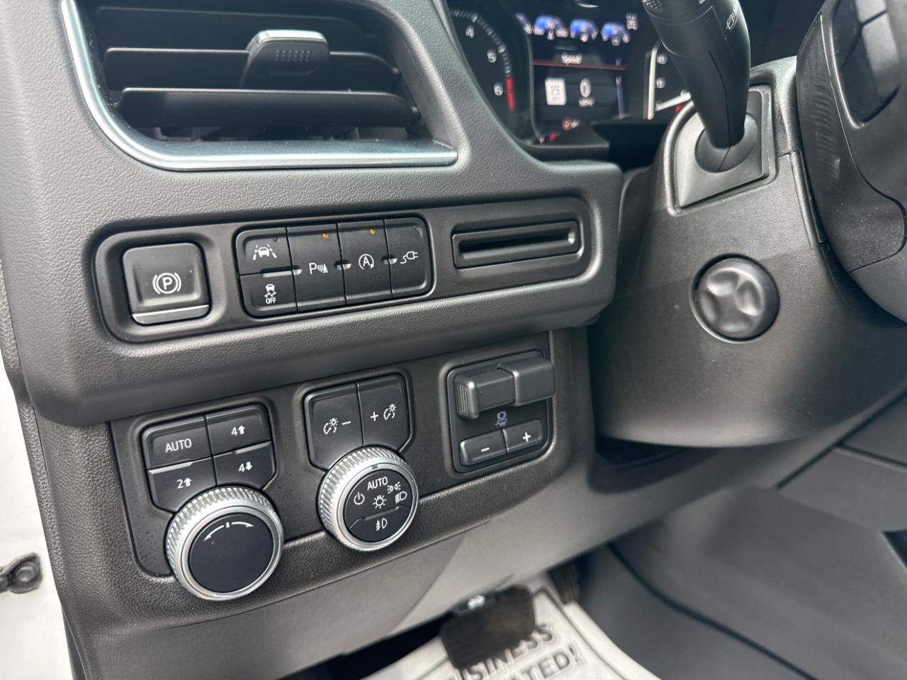 GMC Yukon XL 4WD 4dr SLT 2021