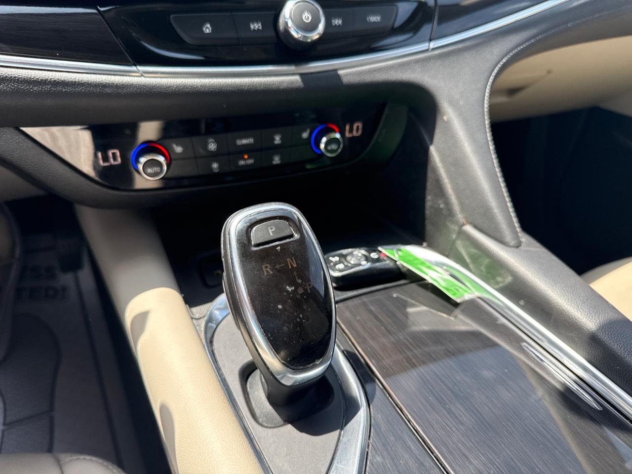 Buick Enclave FWD 4dr Essence 2020