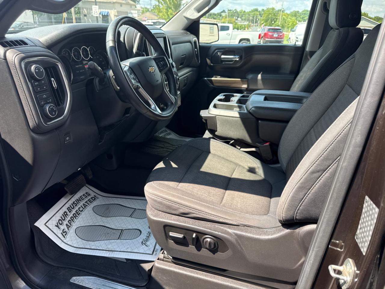 Chevrolet Silverado 1500 4WD Double Cab 147" LT 2019