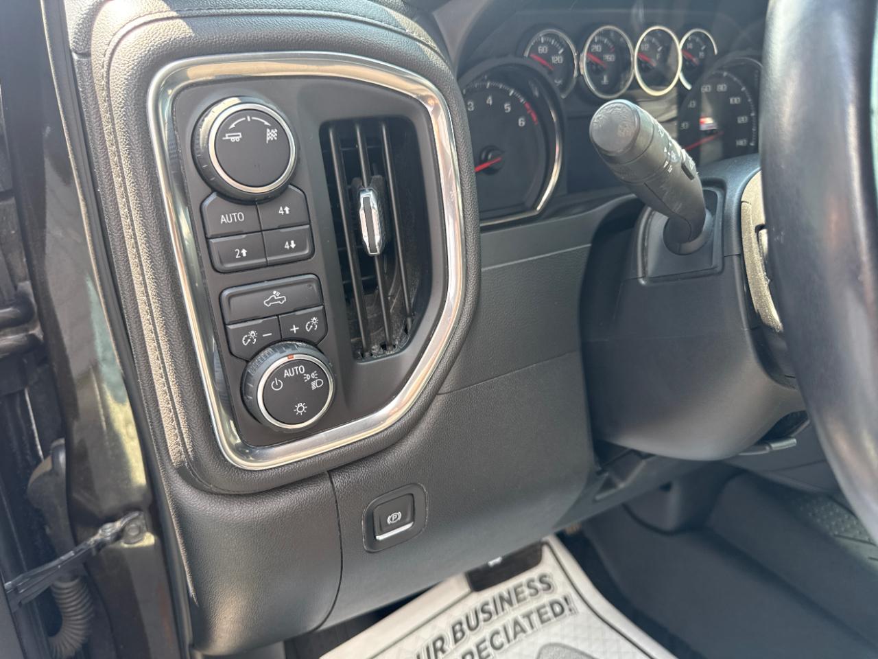 Chevrolet Silverado 1500 4WD Double Cab 147" LT 2019